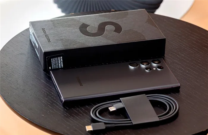 Комплектация Samsung Galaxy S22 Ultra