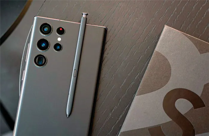 Samsung Galaxy S22 Ultra распаковка